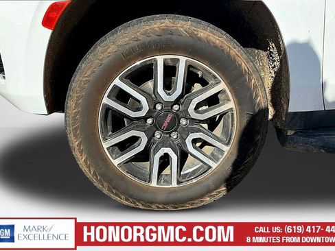Used 2022 GMC Yukon AT4 image 33