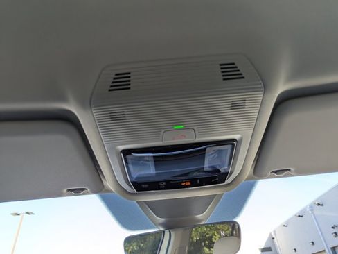 New 2026 Volkswagen Atlas SE image 22