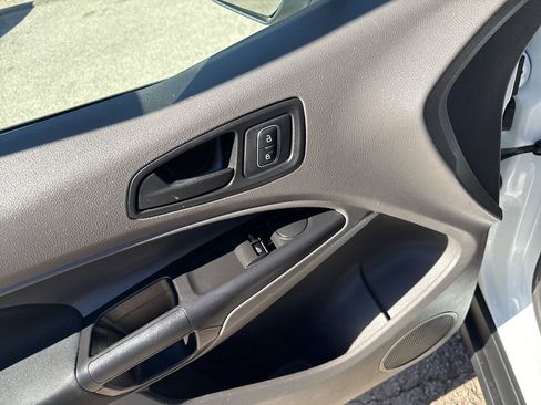 Used 2022 Ford Transit Connect XL image 13