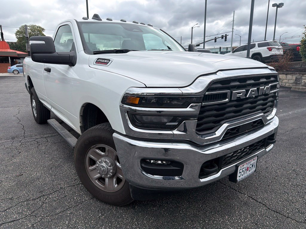 Used 2026 RAM 2500 Tradesman w/ Chrome Appearance Group AWD/4WD image 6