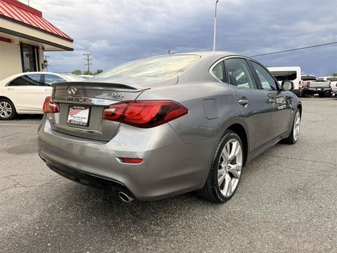 Used 2017 INFINITI Q70 3.7 AWD/4WD image 5