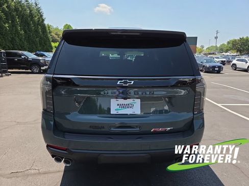 New 2026 Chevrolet Suburban RST w/ RST Capability Package AWD/4WD image 6