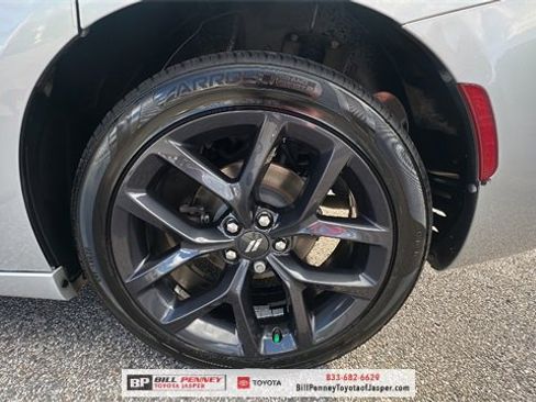 Used 2020 Dodge Charger SXT w/ Blacktop Package image 18