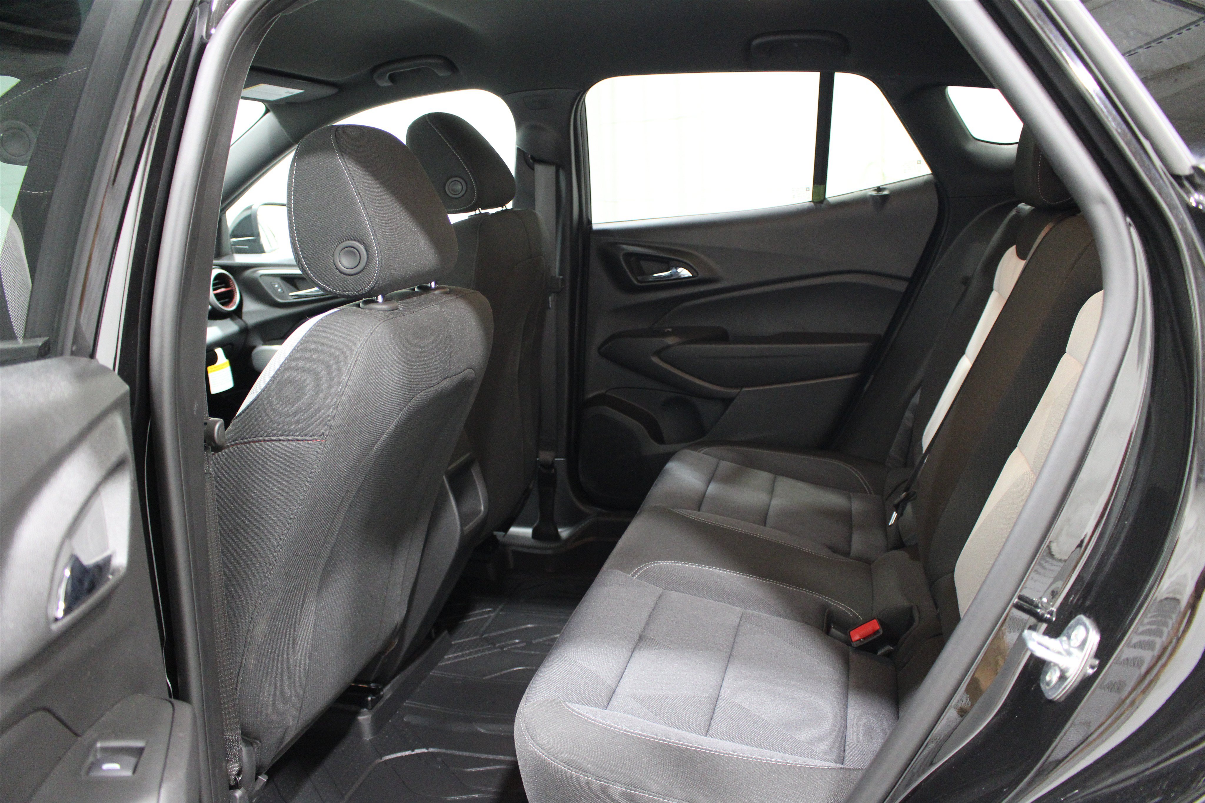 New 2026 Chevrolet Trax RS w/ Driver Confidence Package FWD image 20