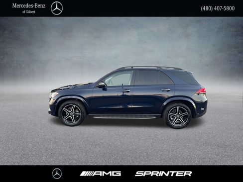 Used 2022 Mercedes-Benz GLE 350 4MATIC w/ AMG Line Exterior image 2