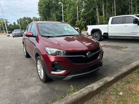 Used 2023 Buick Encore GX Preferred w/ Cold Weather Comfort Package FWD image 2