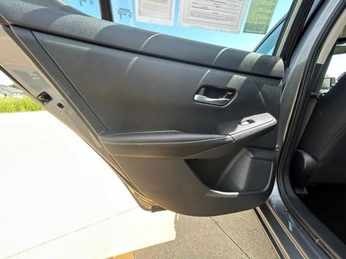 Used 2023 Nissan Sentra S FWD image 32