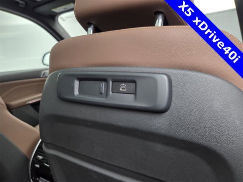 Used 2021 BMW X5 xDrive40i w/ Premium Package 2 image 26
