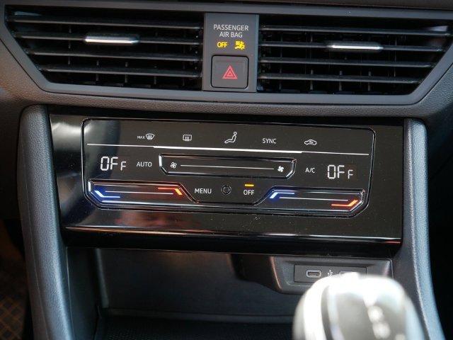 Certified 2025 Volkswagen Jetta S FWD image 31