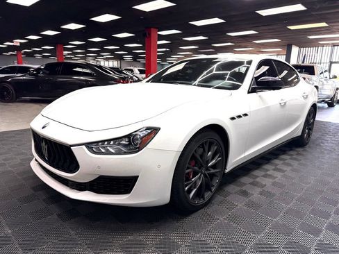 Used 2019 Maserati Ghibli S RWD image 7