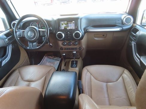 Used 2016 Jeep Wrangler Unlimited Rubicon w/ Dual Top Group image 25