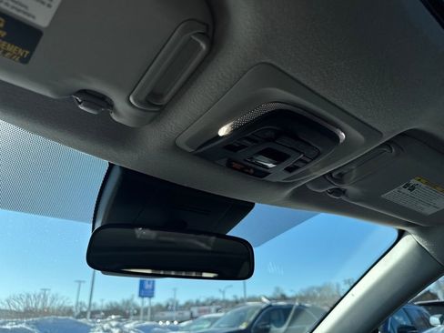 Used 2023 Toyota Corolla Cross LE image 29