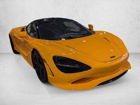 Used 2025 McLaren 750S image 3