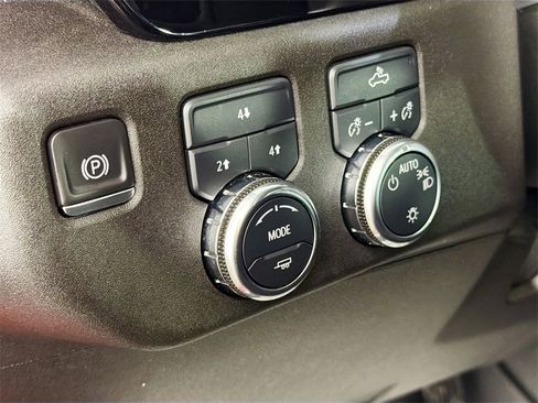 Used 2024 GMC Sierra 2500 SLE image 10