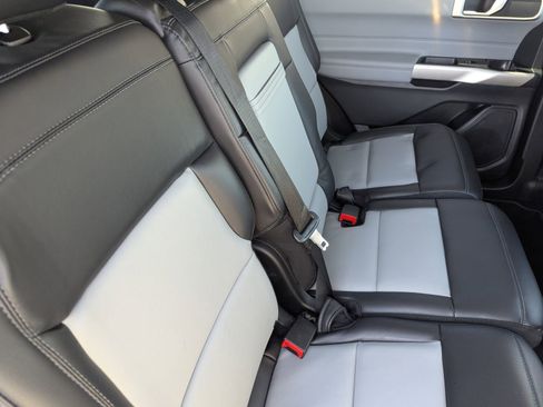 Used 2022 Ford Explorer XLT w/ Equipment Group 202A image 12