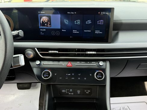 Used 2025 Hyundai Sonata SEL FWD image 12