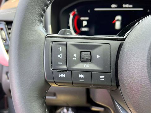 Used 2022 Nissan Rogue Platinum w/ Head-Up Display Package AWD/4WD image 21