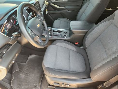Used 2023 Chevrolet Traverse LT AWD/4WD image 12