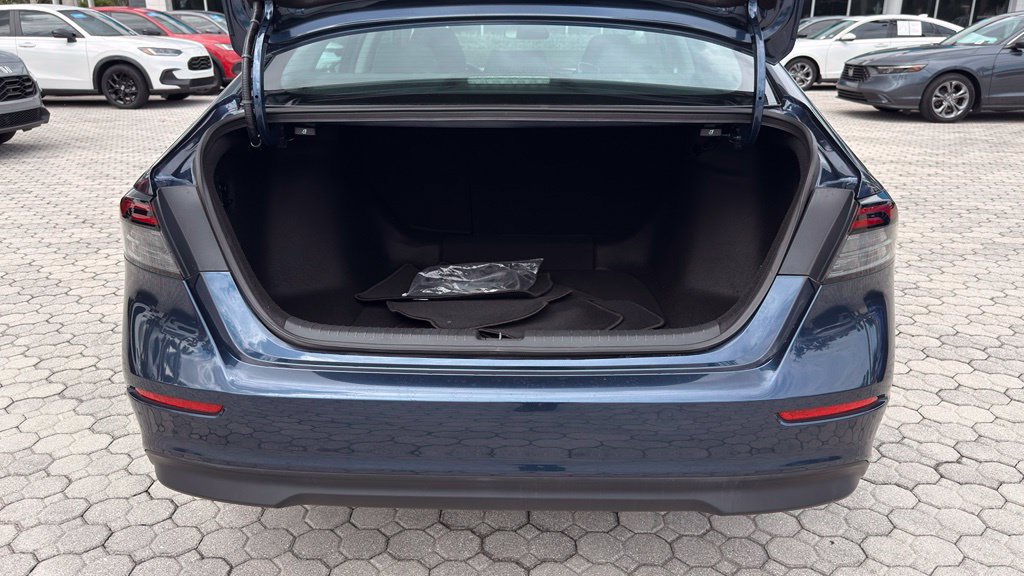 Certified 2023 Honda Accord EX image 18