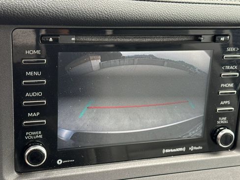 Used 2018 Toyota Sienna XLE w/ XLE Navigation Package FWD image 20