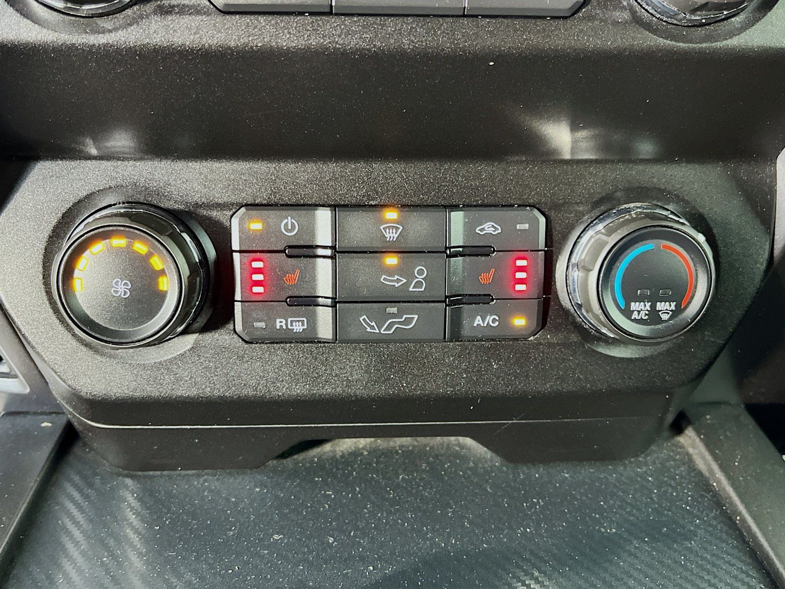 Used 2019 Ford F150 XLT w/ Equipment Group 302A Luxury AWD/4WD image 22