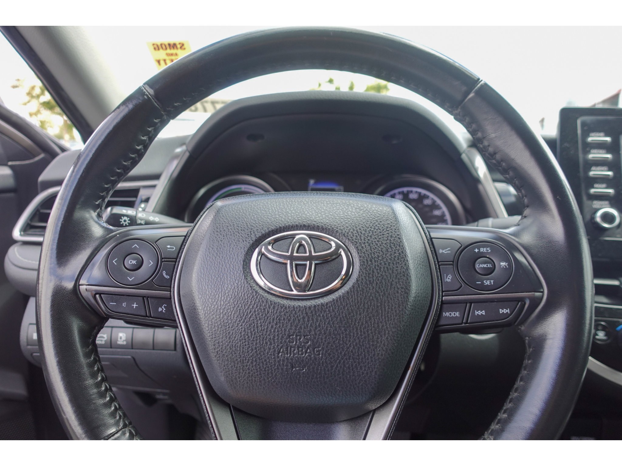 Used 2022 Toyota Camry SE FWD image 13