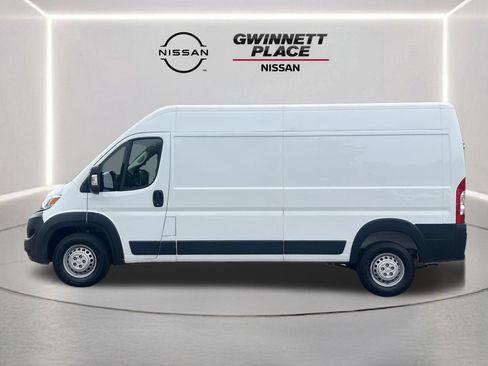 Used 2025 RAM ProMaster 2500 w/ Convenience Group FWD image 21