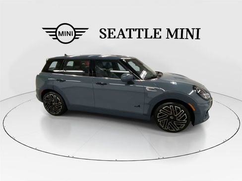 Used 2024 MINI Cooper Clubman S w/ MINI Untold Edition AWD/4WD image 13