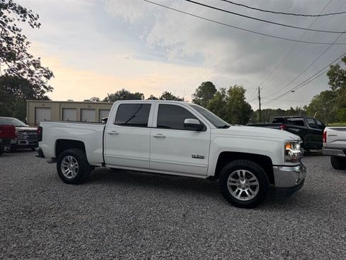 Used 2018 Chevrolet Silverado 1500 LT w/ Texas Edition RWD image 8