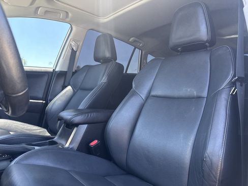 Used 2014 Toyota RAV4 Limited w/ Technology Package FWD image 8