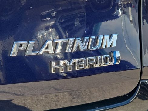 Certified 2023 Toyota Sienna Platinum image 11