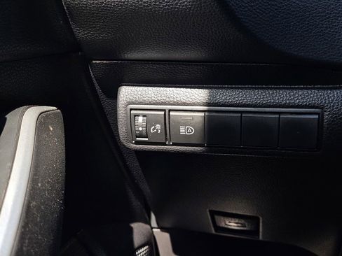 Used 2022 Toyota Corolla SE FWD image 13