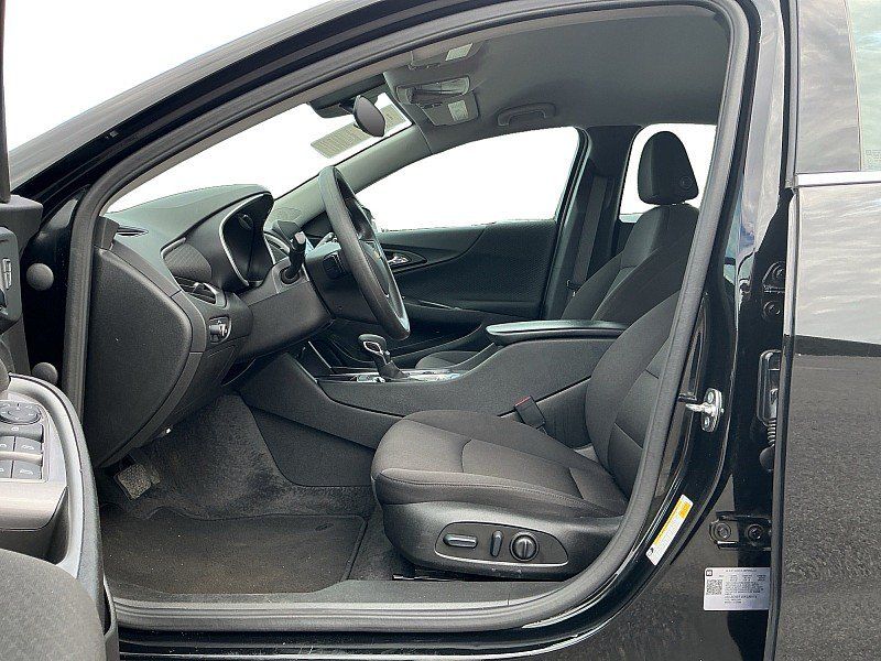 Used 2025 Chevrolet Malibu LT FWD image 10