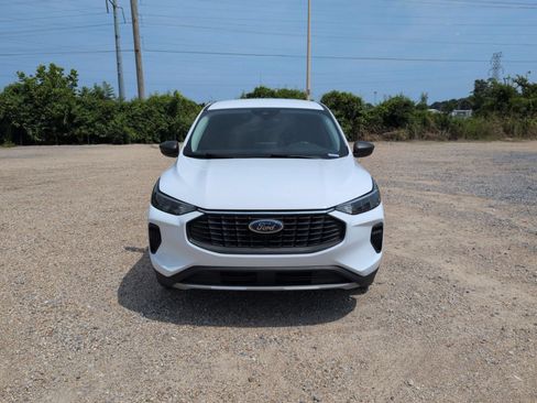 Used 2024 Ford Escape Active AWD/4WD image 9