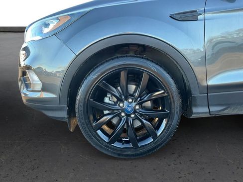 Used 2019 Ford Escape SE image 13