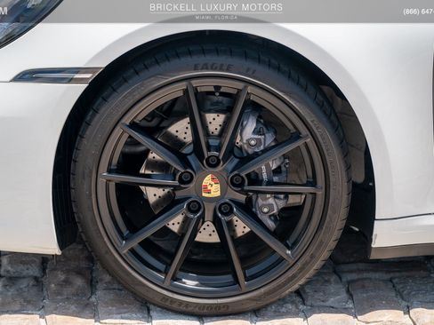 Used 2020 Porsche 911 Carrera RWD image 40