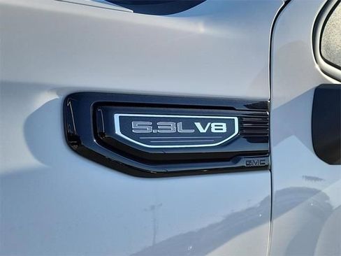 New 2026 GMC Sierra 1500 Elevation w/ X31 Off-Road Package AWD/4WD image 10