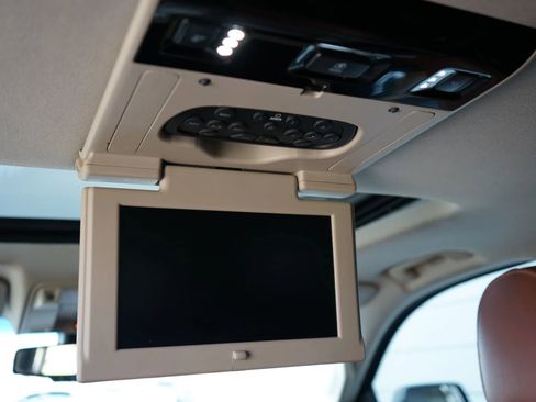 Used 2016 Cadillac Escalade Luxury image 37