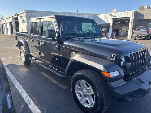 Used 2020 Jeep Gladiator Sport w/ Quick Order Package 24S image 2