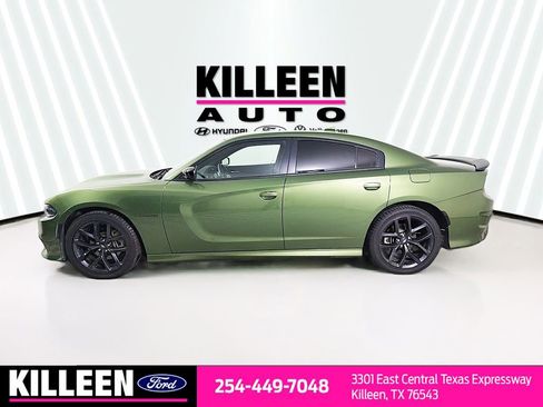 Used 2022 Dodge Charger R/T w/ Blacktop Package image 4