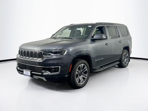 Used 2022 Jeep Wagoneer Series III w/ Flexible Seating Group AWD/4WD image 1