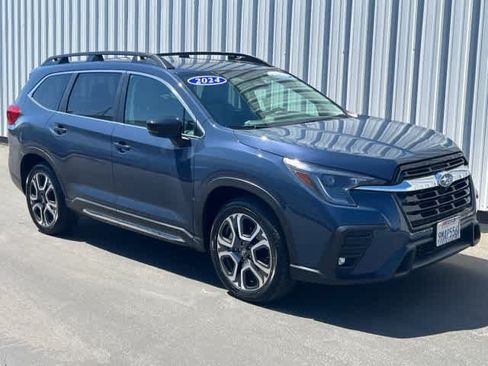 Used 2024 Subaru Ascent Limited w/ Technology Package AWD/4WD image 8