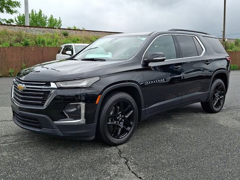 Certified 2023 Chevrolet Traverse LT AWD/4WD image 3