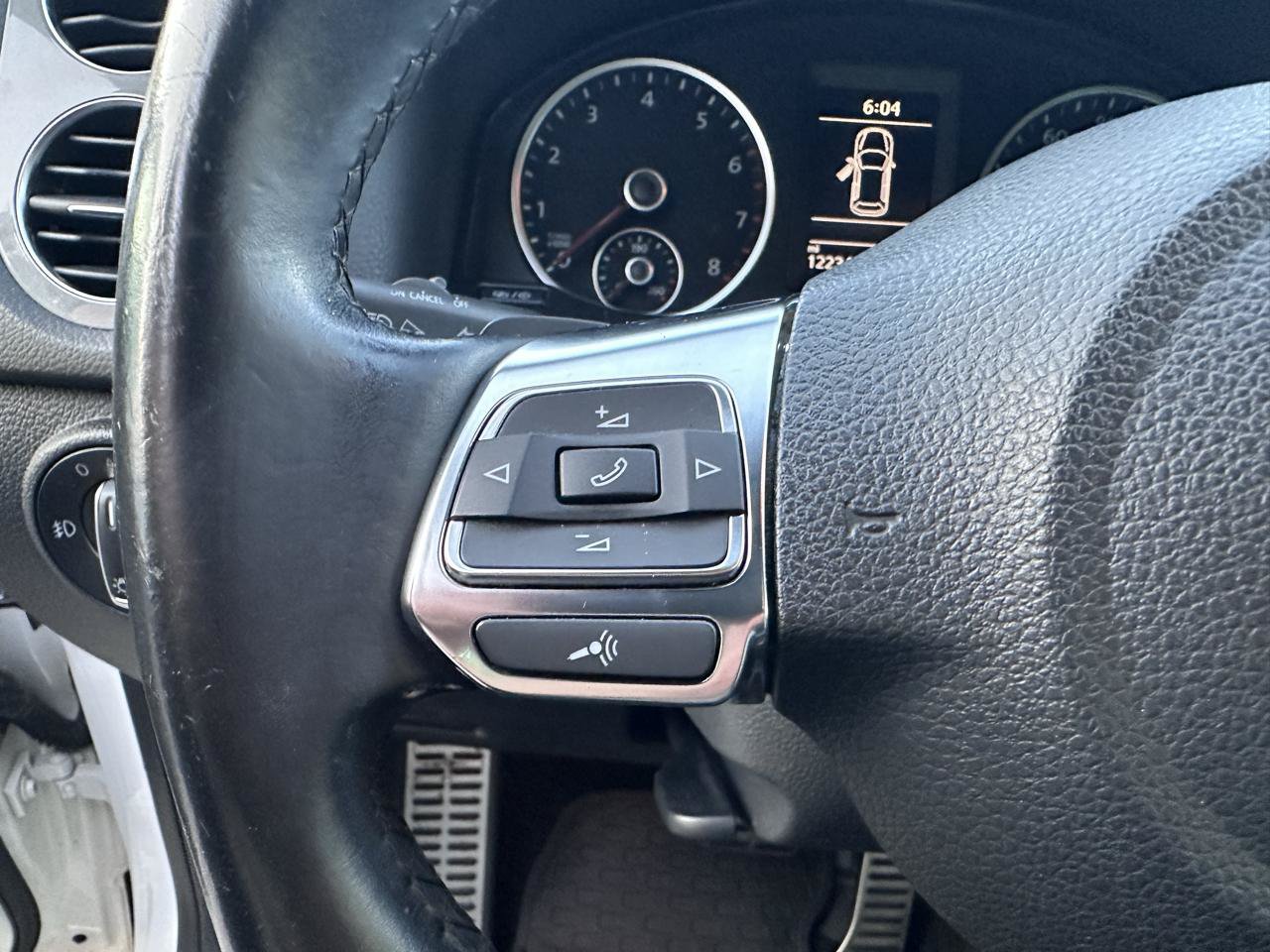 Used 2014 Volkswagen Tiguan R-Line AWD/4WD image 18