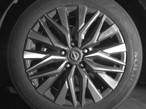 Used 2025 Nissan Altima 2.5 SV image 12