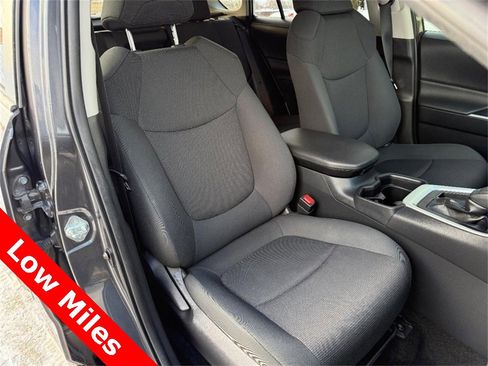 Used 2019 Toyota RAV4 LE image 11