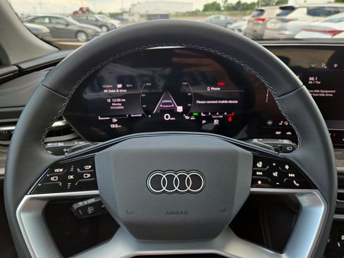Certified 2025 Audi Q5 Premium AWD/4WD image 10