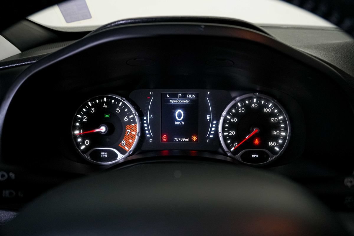 Used 2020 Jeep Renegade Altitude FWD image 23