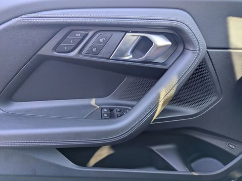 New 2025 BMW 230i xDrive Coupe w/ Convenience Package AWD/4WD image 11