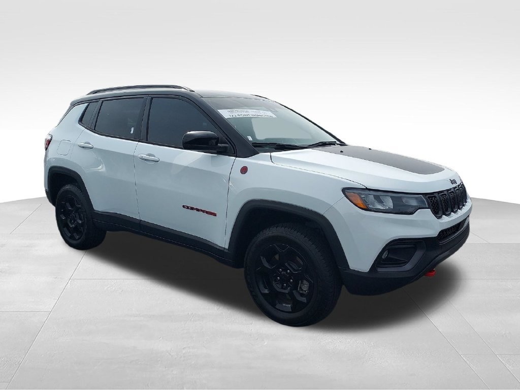Used 2023 Jeep Compass Trailhawk w/ Sun and Sound Group AWD/4WD image 7